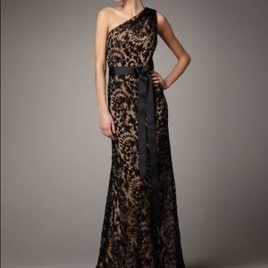 Gorgeous Tadashi Shoji Black Lace Evening Gown